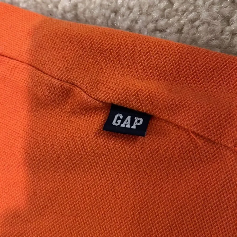 GAP KIDS SIZE MEDIUM SHIRT